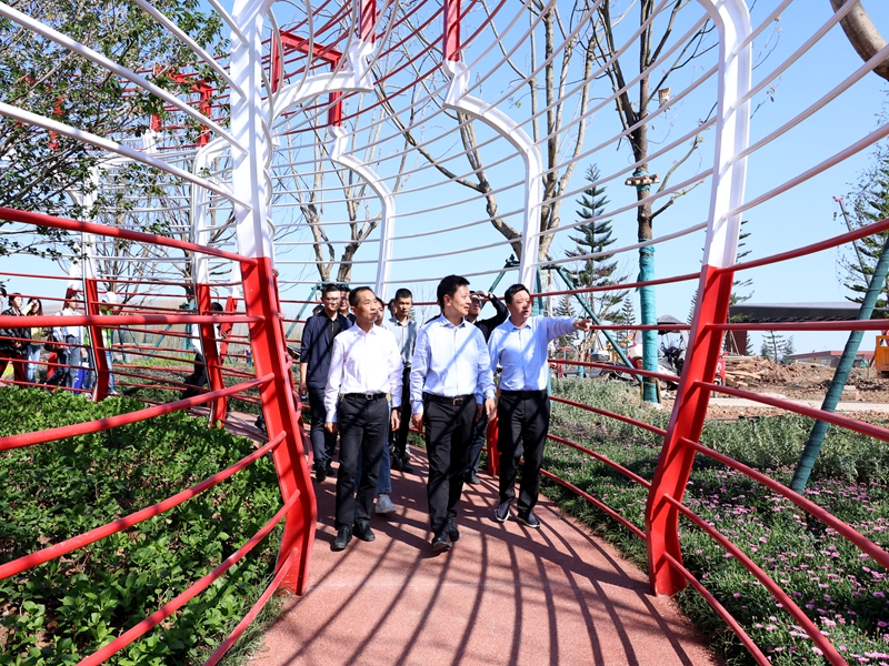 1711675328345157.jpg 廖文彬市长调研宜宾展园 (3).jpg