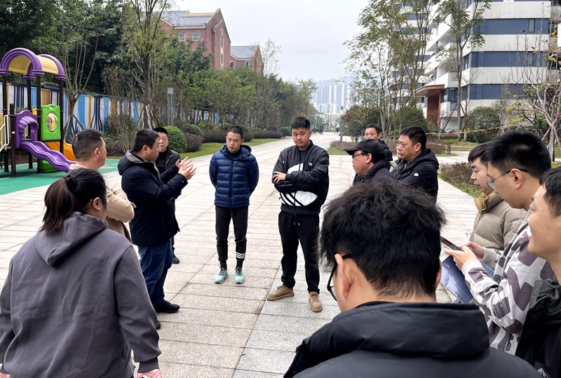保障性租赁改造项目对首批装修完工住房开展分户验收.jpg